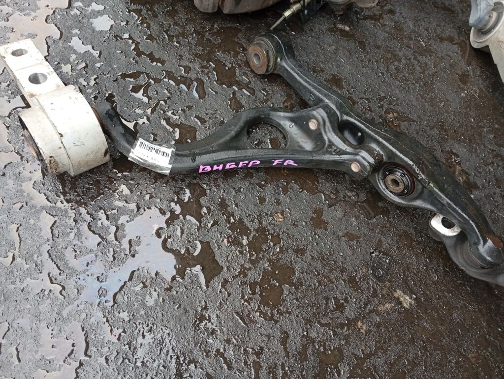 Рычаг на Mazda Atenza GHEFP LF-VD, Переднее Правое Нижнее расположение