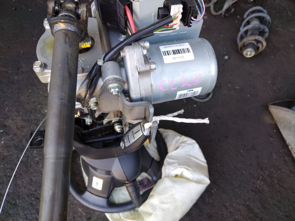 Рулевая колонка на Nissan Serena CC25