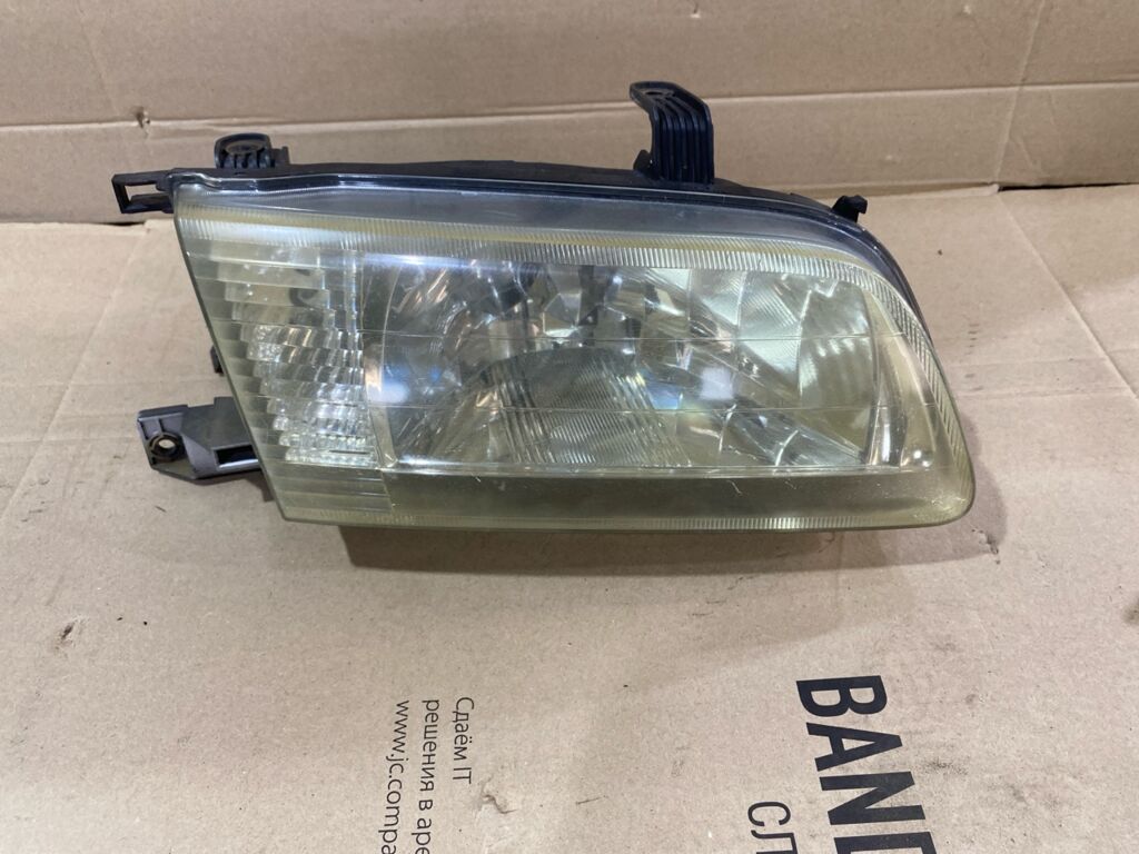 Фара на Nissan Sunny B15 1602, Правое расположение