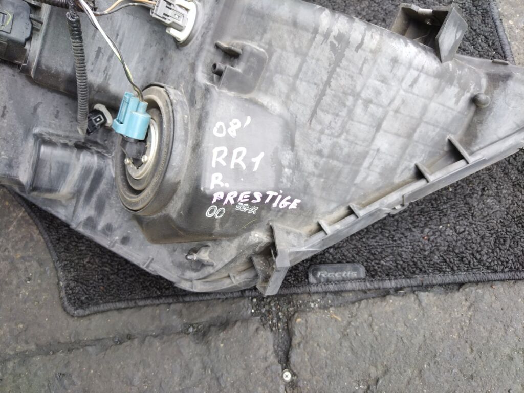 Фара на Honda Elysion RR1 P7040, Правое расположение