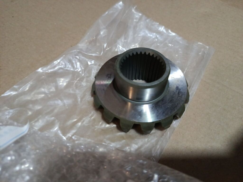 Редуктор TOYOTA 41331-35011 на Toyota Hiace Van LH50G 2L Фото 3