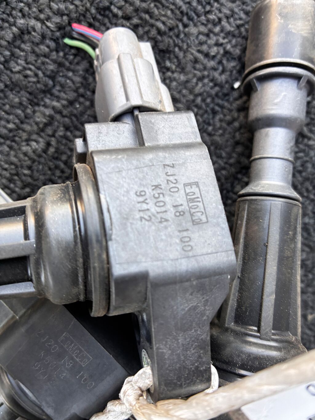 Катушка зажигания ZJ20-18-100, IC-DL067, LC-016-6806, ZJ2018100A на Mazda Demio DY5W ZY-VE Фото 3 Катушка зажигания ZJ20-18-100, IC-DL067, LC-016-6806, ZJ2018100A на Mazda Demio DY5W ZY-VE Фото 3