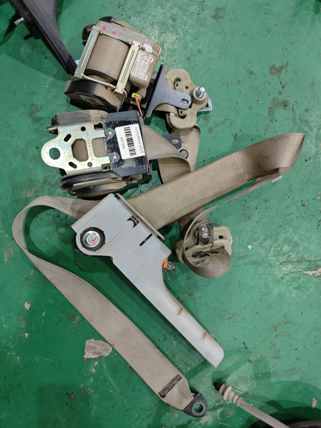 Ремень безопасности на Nissan Almera G15 615279701D  617157000A, Переднее расположение