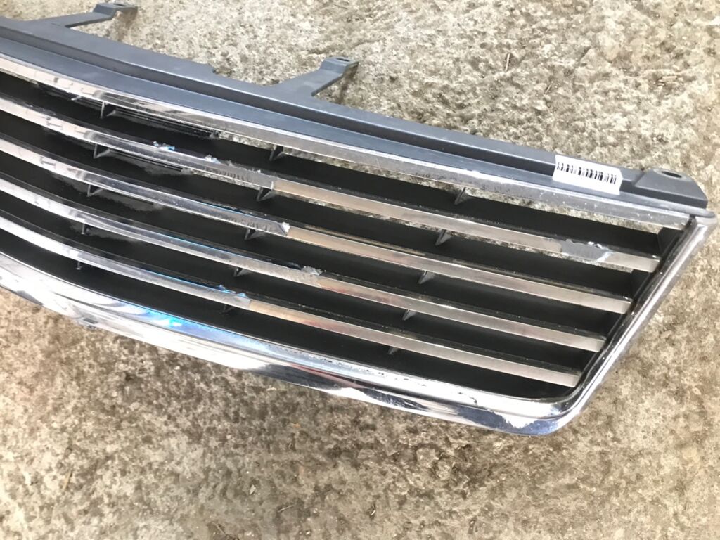 Решетка радиатора 62310-EQ400, DS07264GA на Nissan X-Trail NT30 Фото 2