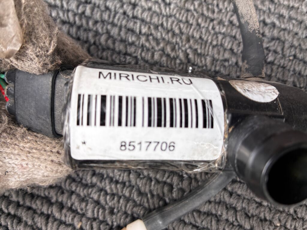Насос омывателя стекла 85330-20460, 85330-52030 на Toyota Фото 2 Насос омывателя стекла 85330-20460, 85330-52030 на Toyota Фото 2