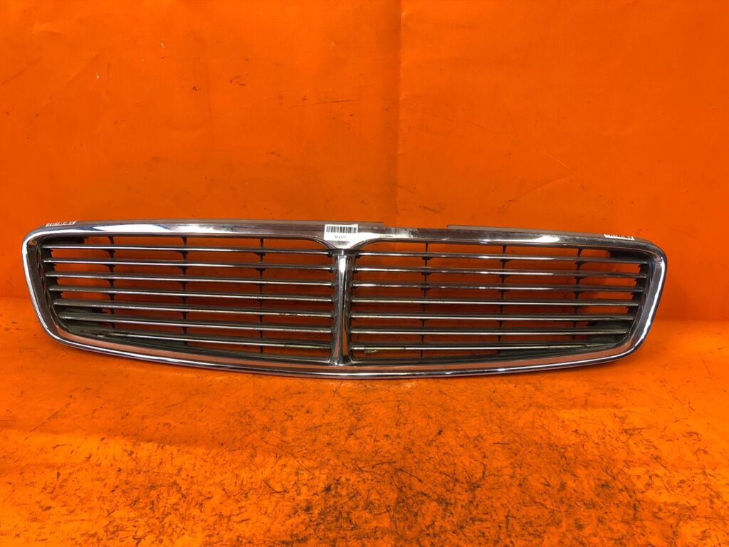 Решетка радиатора на Nissan Leopard JHY33 62310-5P200