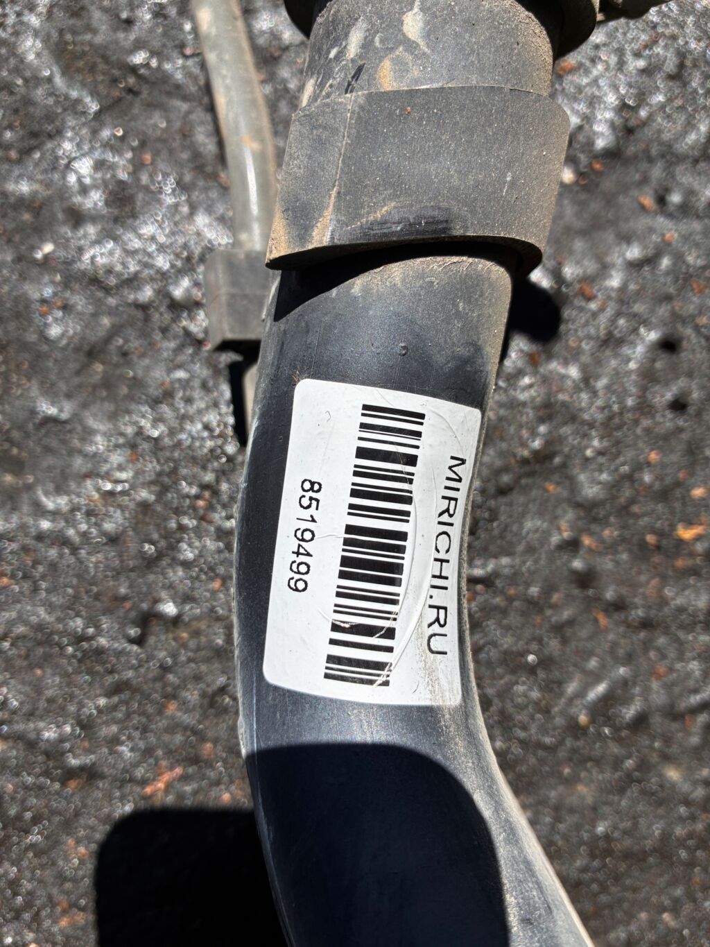 Заливная горловина топливного бака на Toyota Ractis NCP100 1NZ-FE