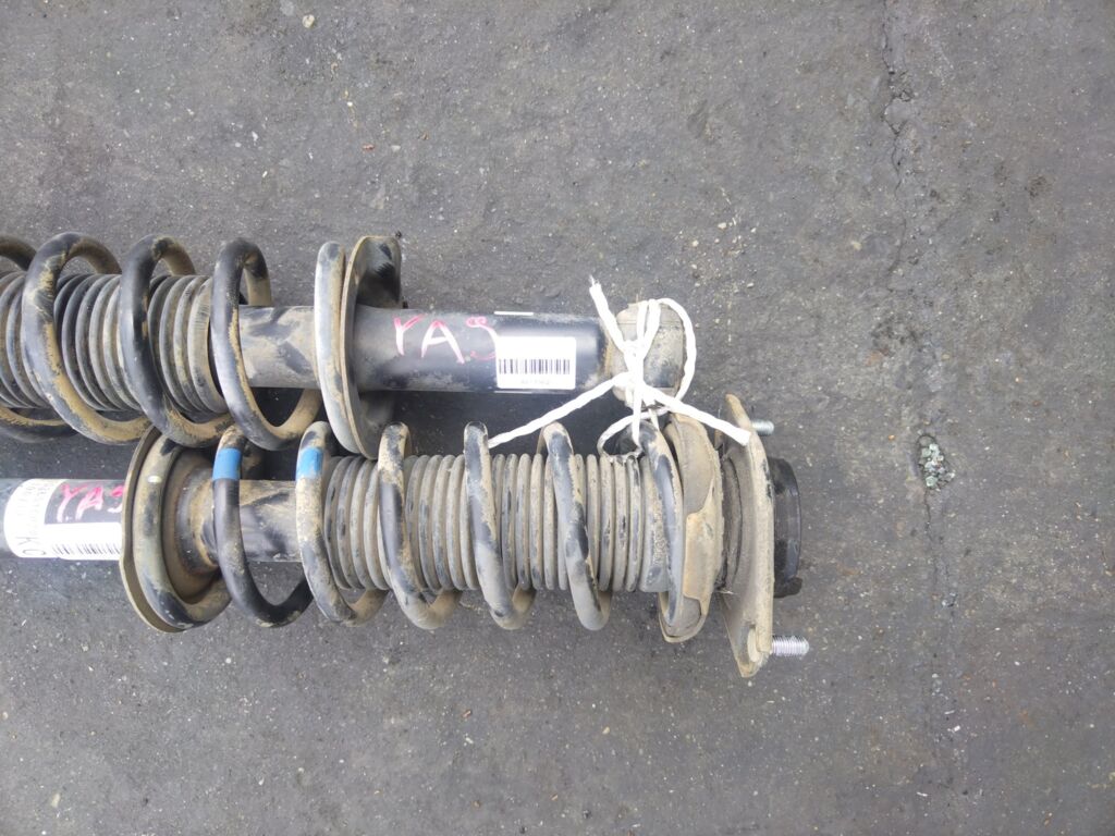 Стойка амортизатора на Subaru Exiga YA9 EJ253 Фото 3