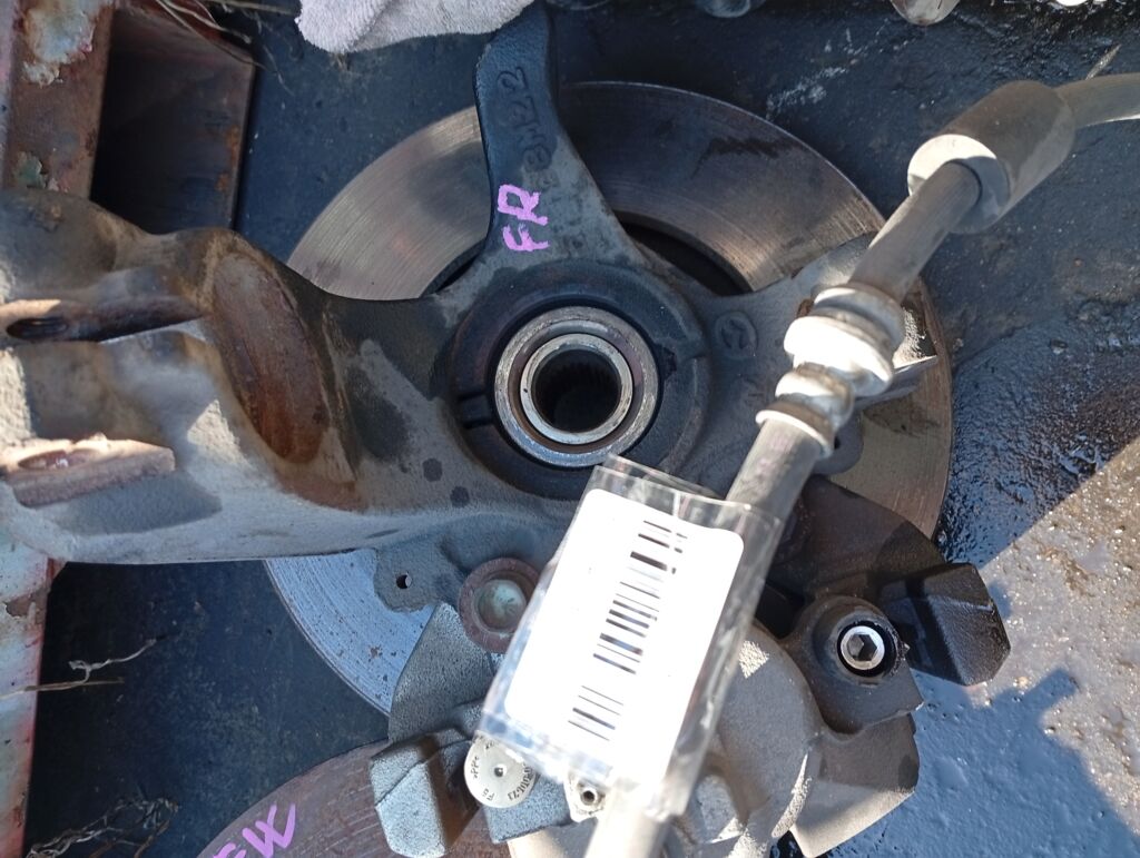 Ступица на Mazda Axela BL5FW ZY-VE, Переднее Правое расположение