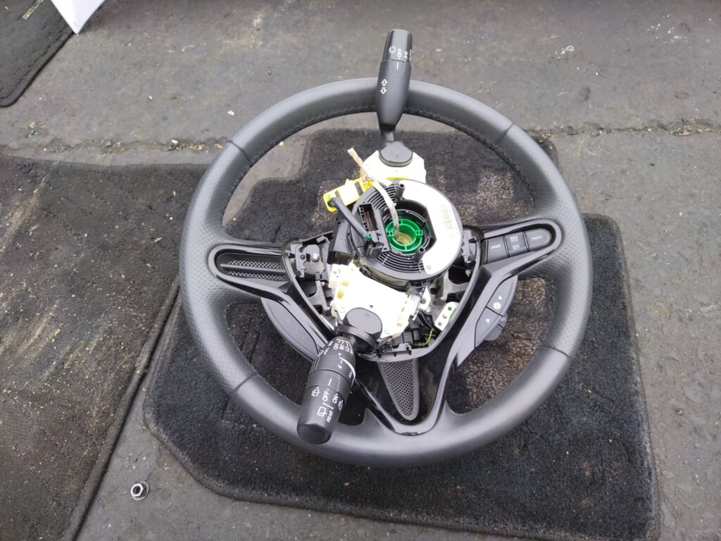 Руль на Honda Fit Shuttle GP2