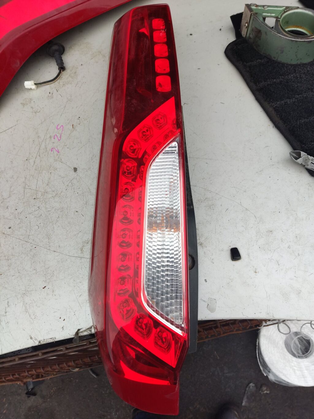 Стоп на Nissan X-Trail NT31 220-23308, Левое расположение