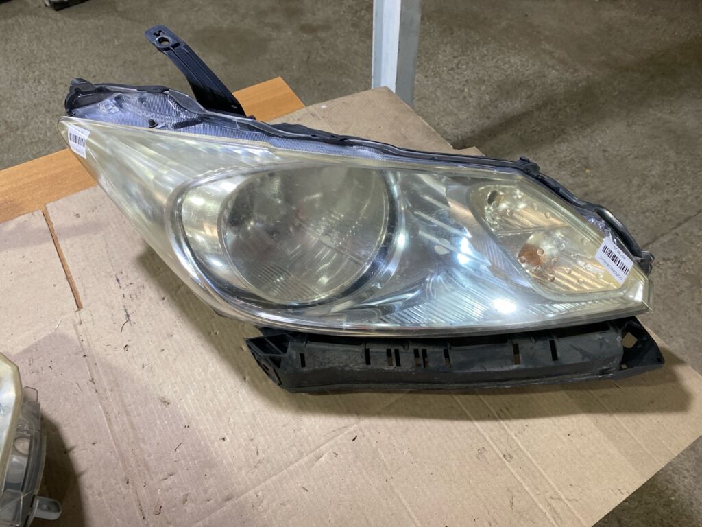 Фара на Honda Freed GP3 100-62054, Правое расположение