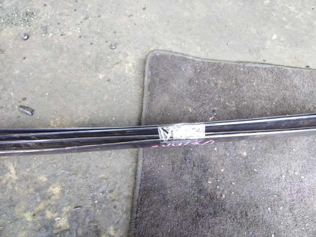 Ветровик на Toyota Prius ZVW30 Фото 2