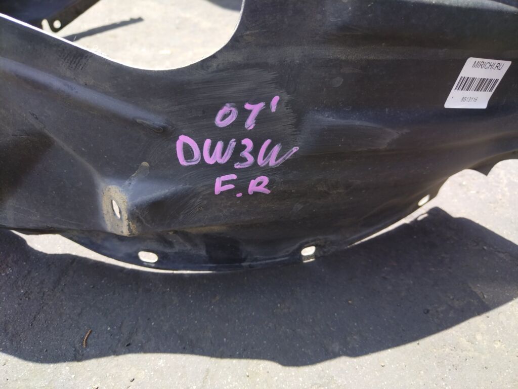 Подкрылок на Mazda Demio DW3W B3, Переднее Правое расположение