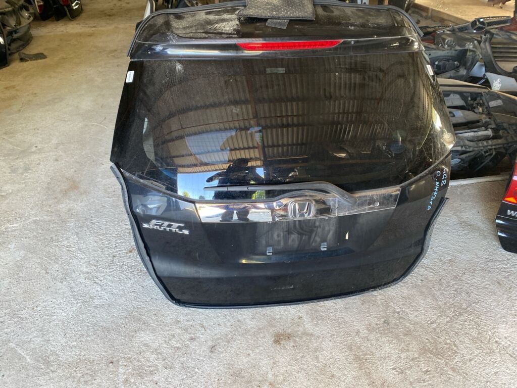 Дверь задняя на Honda Fit Shuttle GG8