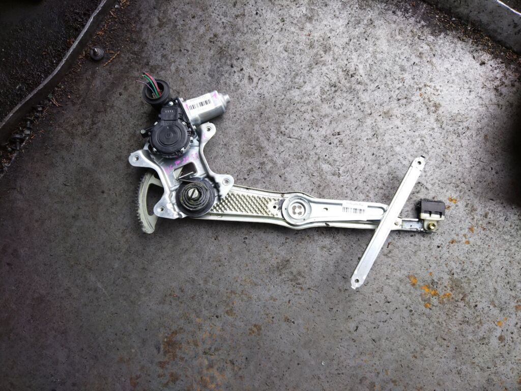 Стеклоподъемный механизм 85710-52010 на Toyota Funcargo NCP21 Фото 3