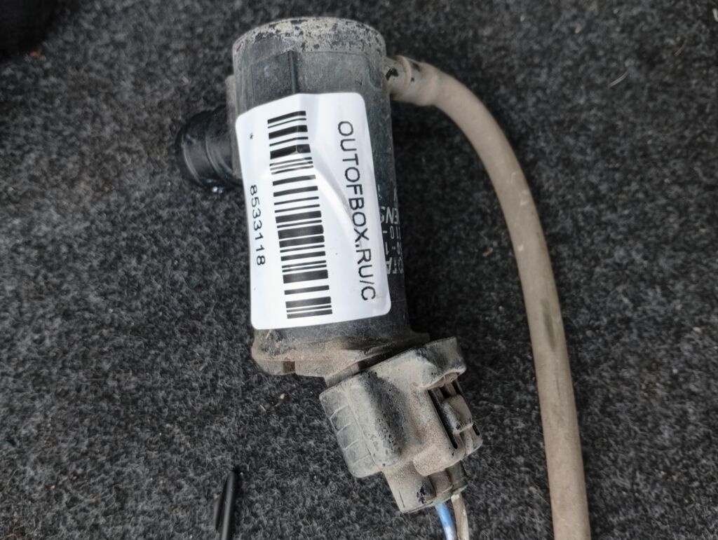 Насос омывателя стекла на Toyota Noah AZR60G 1AZ-FSE 85330-10280