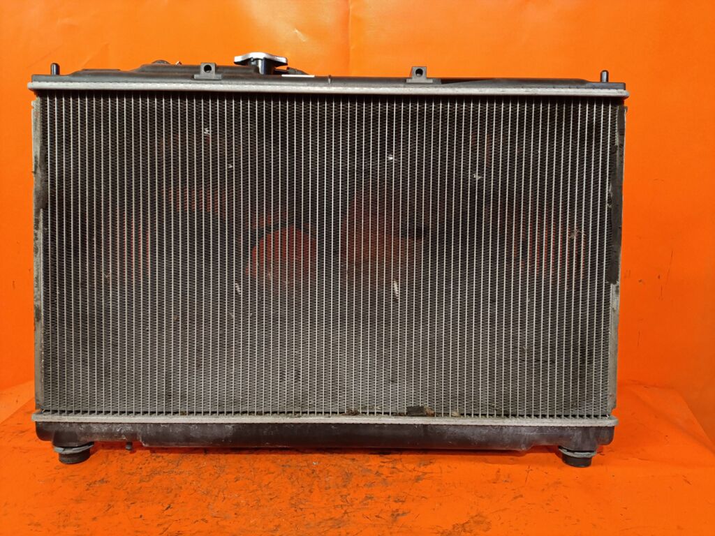 Радиатор ДВС на Mitsubishi Diamante F34A 6A13