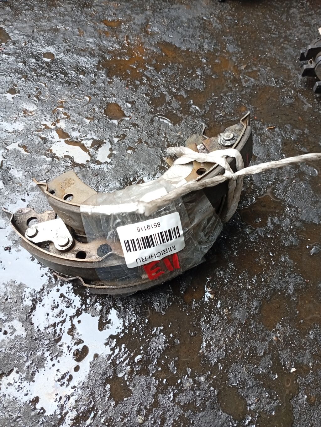 Тормозные колодки на Nissan Note E11 HR15DE 44060-AX026  AY360-NS089  FN1261  T1261  TD-086-1261S  TDS1261, Заднее расположение