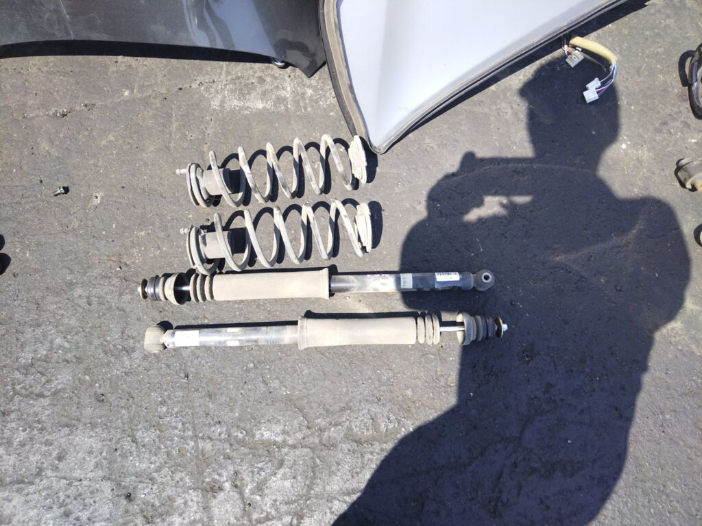 Амортизатор на Honda N-Box JF1 52610-TY0-J210-M1, Заднее расположение