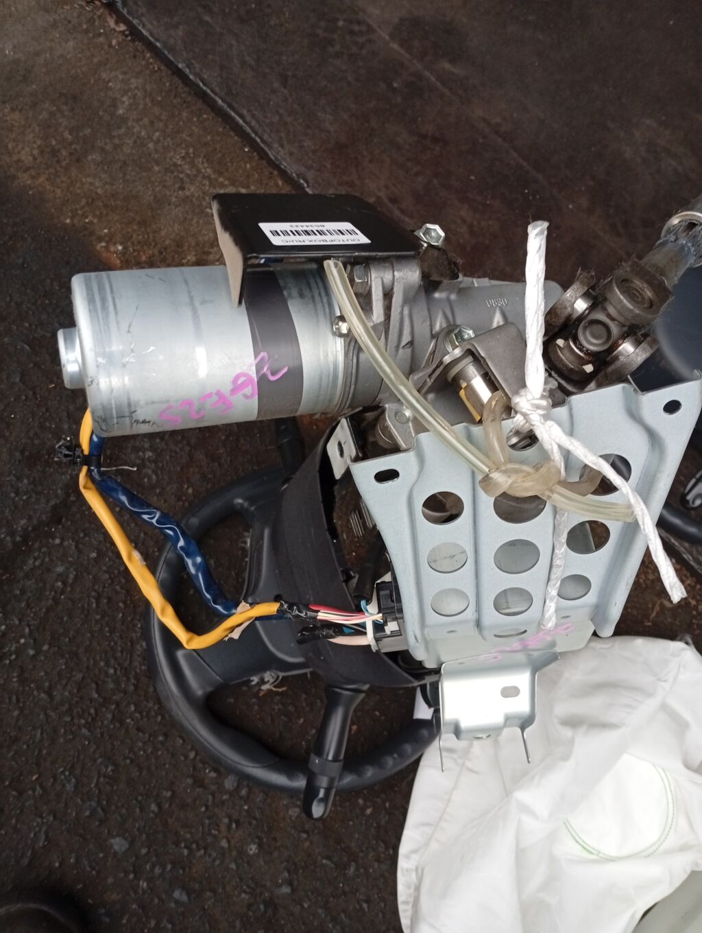 Рулевая колонка на Toyota Wish ZGE25G