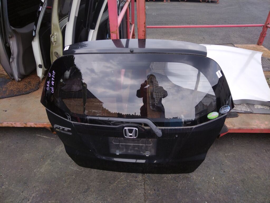 Дверь задняя на Honda Fit GE6