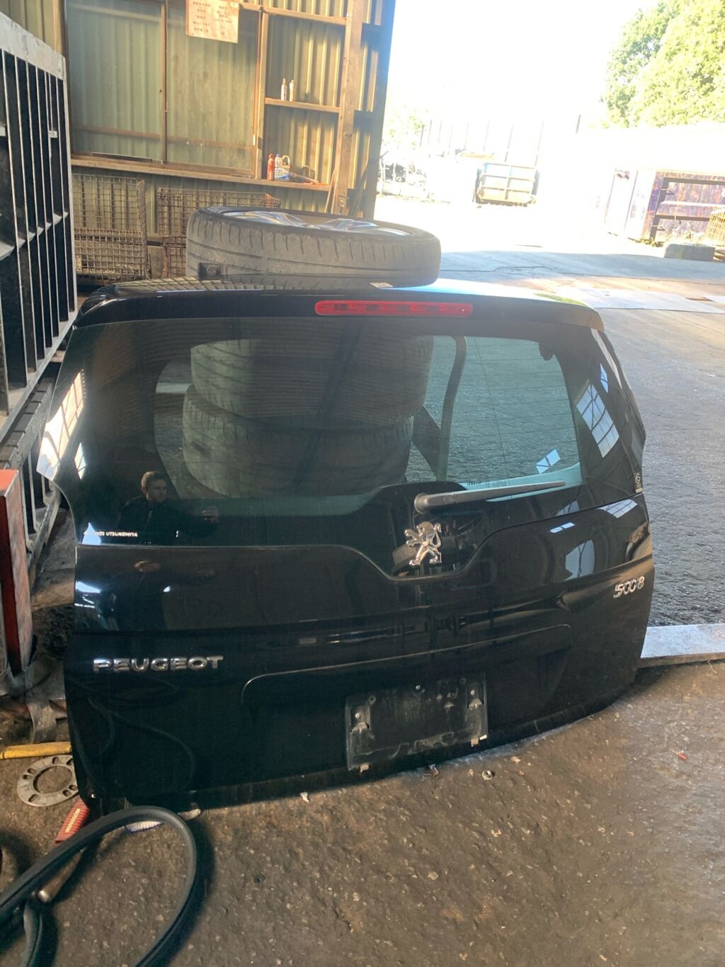 Дверь задняя на Peugeot 5008 VF30