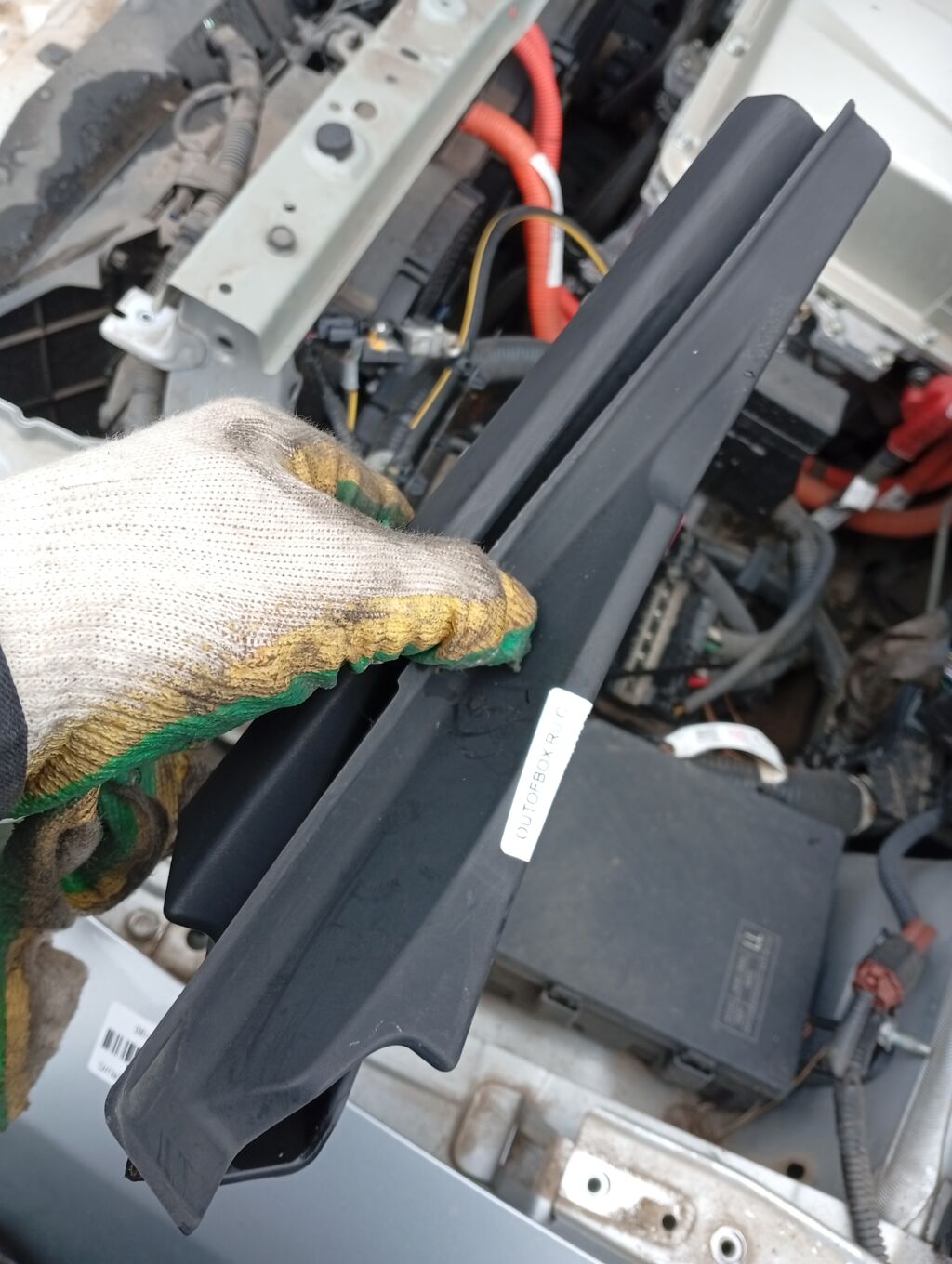 Решетка под лобовое стекло 66894-3NC0A, 66895-3NC0A на Nissan Leaf AZE0 Фото 2