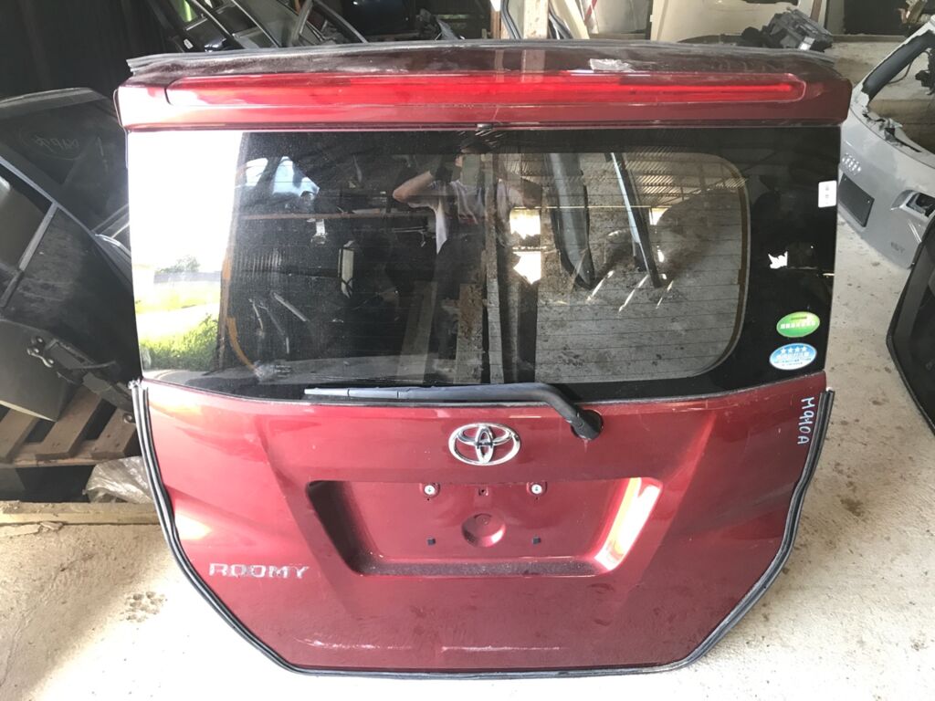 Дверь задняя на Toyota Roomy M910A