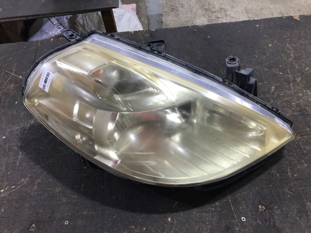Фара на Nissan Tiida C11 P7779, Правое расположение