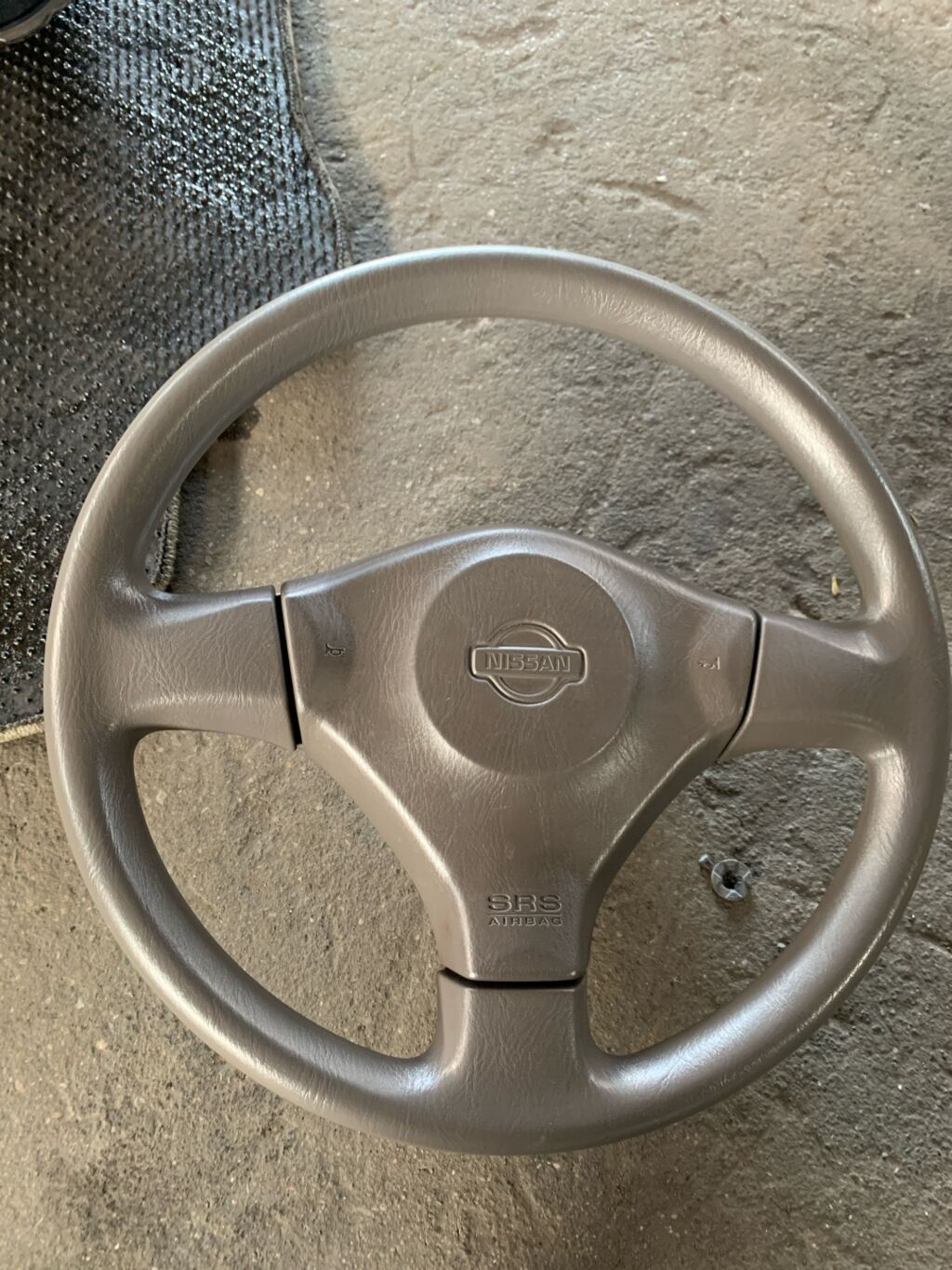 Руль на Nissan Cube AZ10
