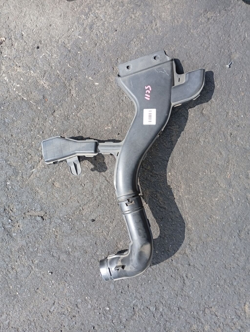 Воздухозаборник на Nissan Tiida Latio SC11 HR15DE 16554 ED000