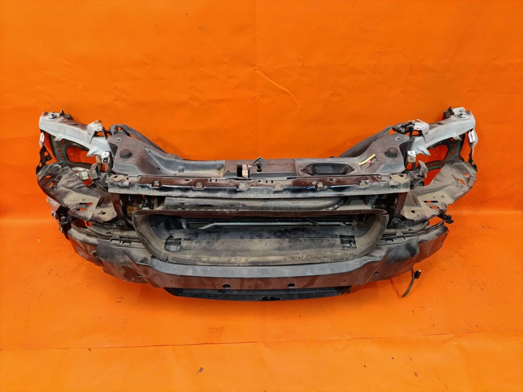 Телевизор на Volvo V50 MW B4204S3