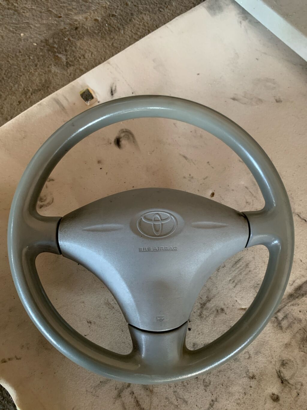 Руль на Toyota Vitz SCP10
