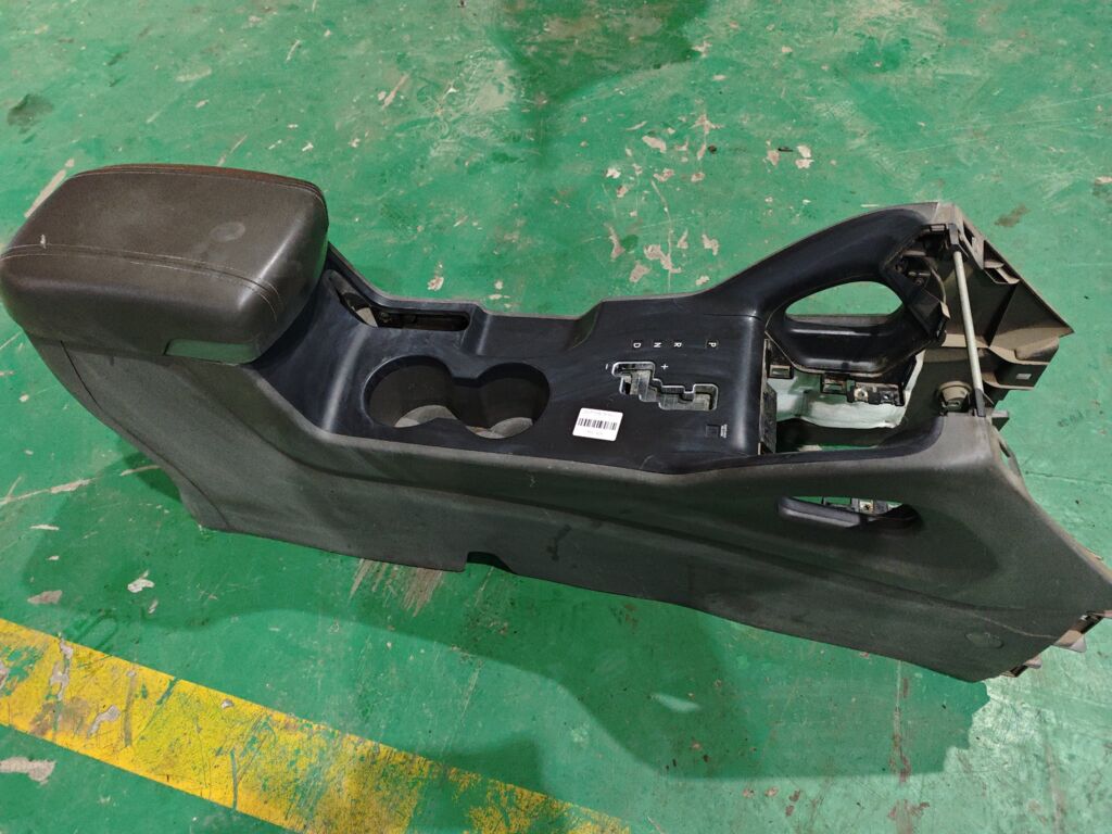 Подлокотник на Hyundai Ix35 LM