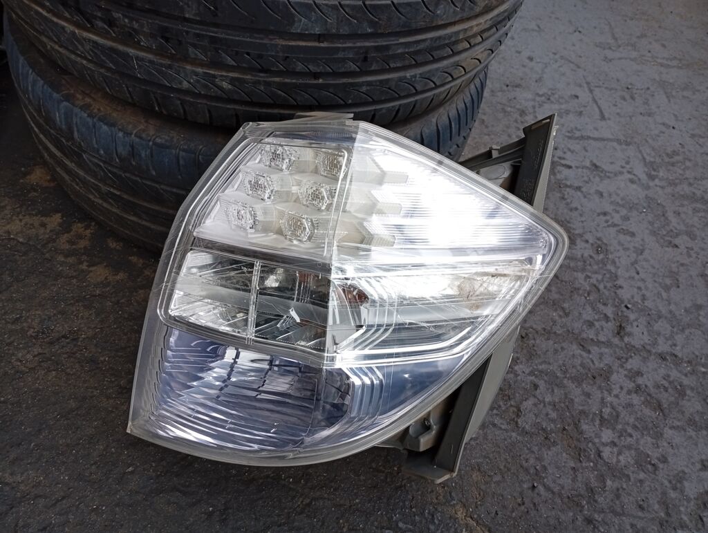 Стоп P9883 P9883, на Honda Fit Hybrid GP1 Фото 2