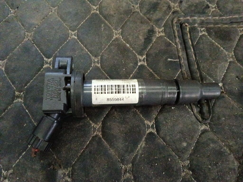 Катушка зажигания на Toyota Camry ACV40 2AZ-FE 90919-02260