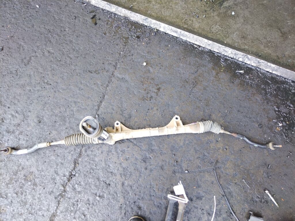 Рулевая рейка на Nissan March AK12 CR12DE 48001-3U01A