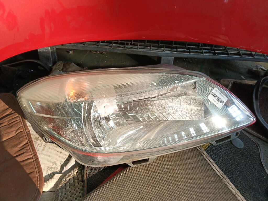 Фара на Skoda Fabia 5J 100-20060 5JD941016E  5JD941016C, Правое расположение