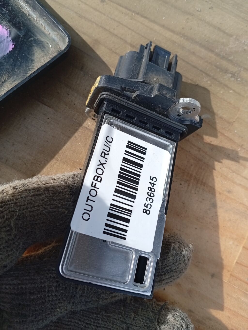 Датчик расхода воздуха на Nissan Serena C26 MR20DD 22680-1MB0A
