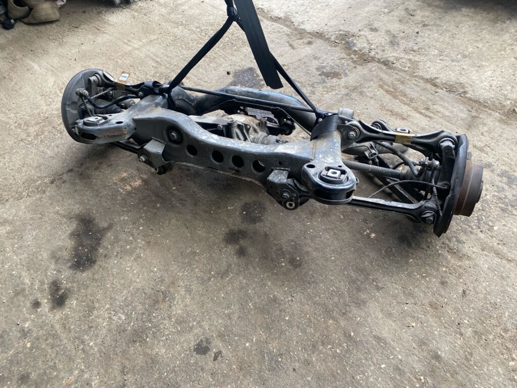 Балка подвески на Bmw 3-Series E90 N46B20 Фото 3