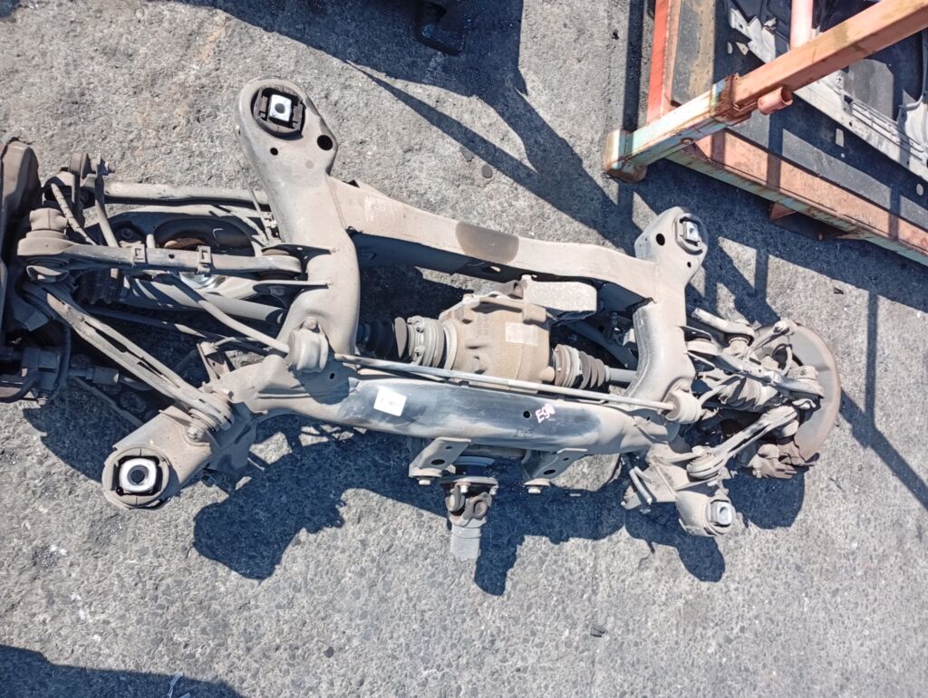 Балка подвески на Bmw 3-Series E90, Заднее расположение