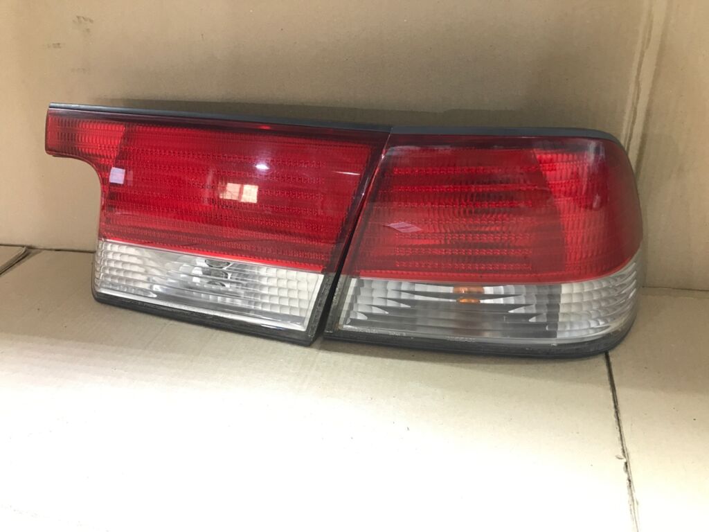 Стоп на Nissan Sunny FB15, Правое расположение