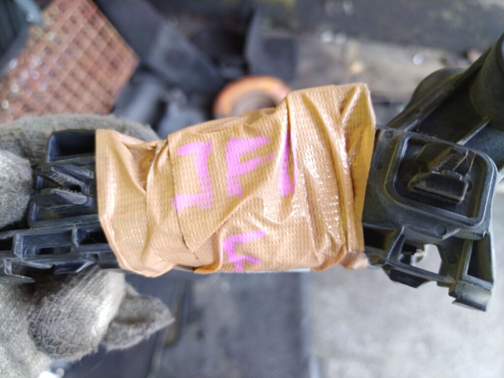 Крепление бампера на Honda N-Box JF1 Фото 2