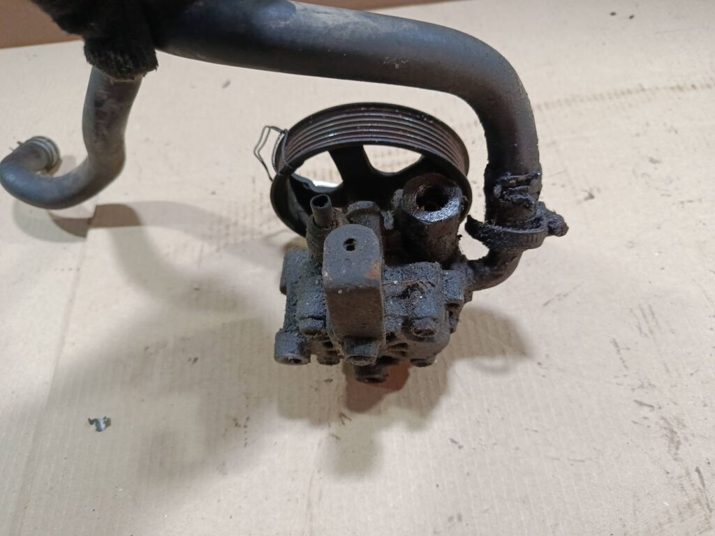 Насос гидроусилителя на Toyota Vista ZZV50 1ZZ-FE Фото 4