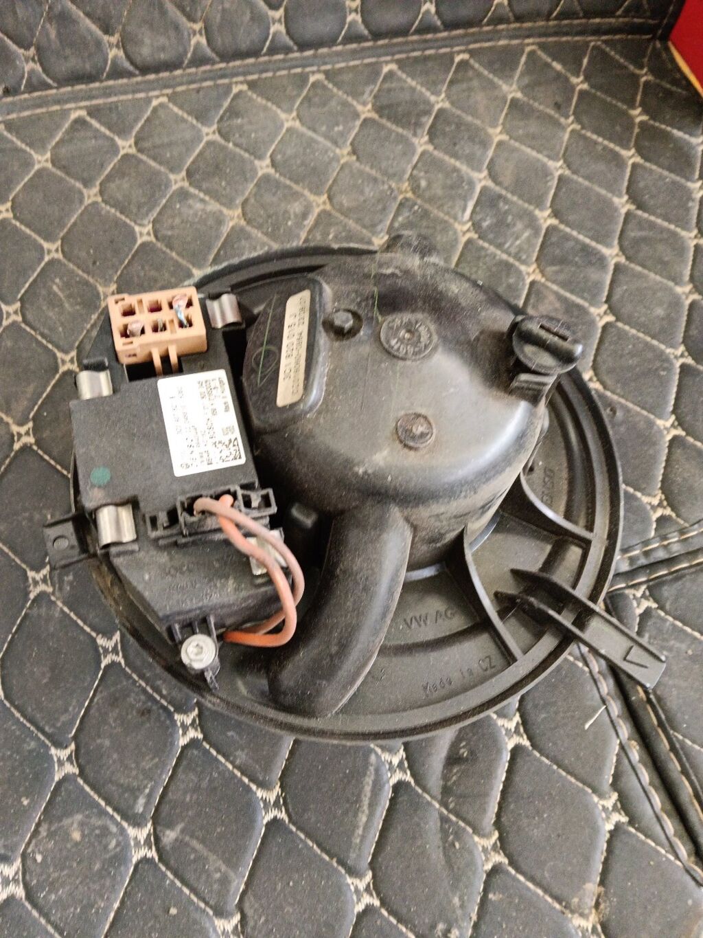 Мотор печки на Volkswagen Passat 3C 3C1820015J  3C0907521B
