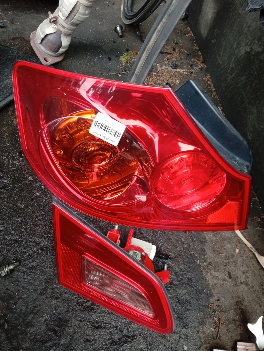 Стоп на Nissan Skyline PV36 D040, Левое расположение