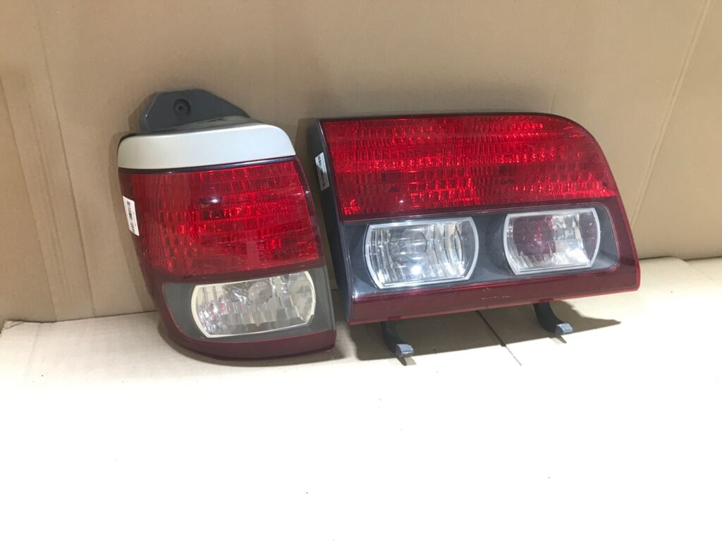 Стоп на Toyota Hiace Regius KCH46G 26-107, Левое расположение