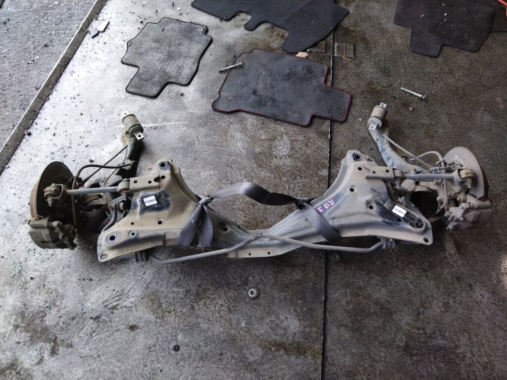 Балка подвески на Honda Odyssey RB3 K24A Фото 2