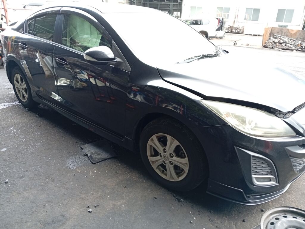 Фара на Mazda Axela BLEFP 100-41396, Правое расположение